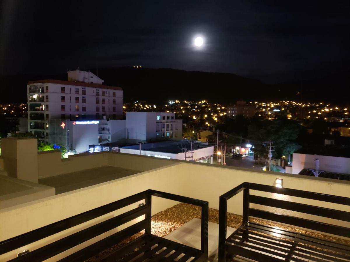 Deluxe Reyes Catolicos Apartment Salta Exterior photo